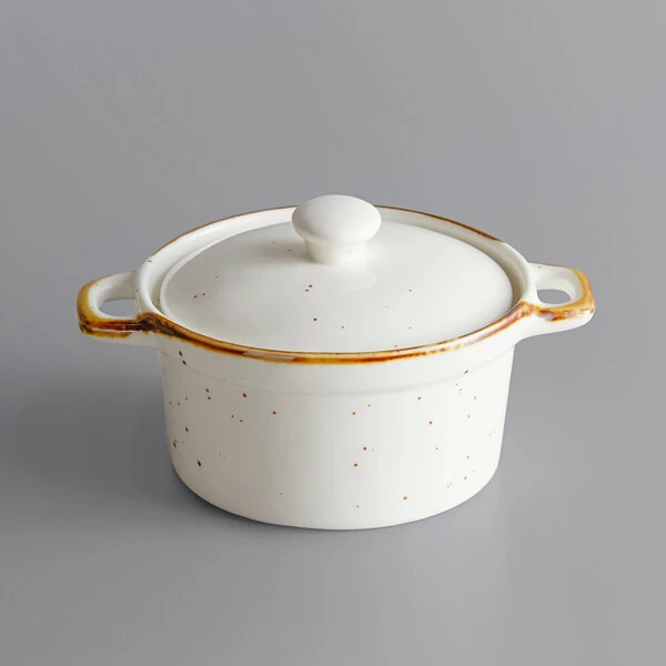 Acopa Keystone 8 Oz. Vanilla Bean Stoneware Mini Casserole Dish With Lid - 24/Case 4 Acopa Keystone 8 Oz. Vanilla Bean Stoneware Mini Casserole Dish With Lid - 24/Case - Image 2